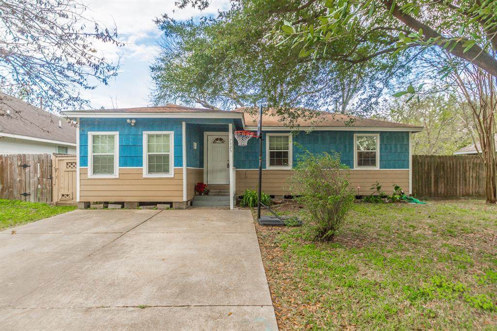 7425 Elbridge Lane - Photo 1