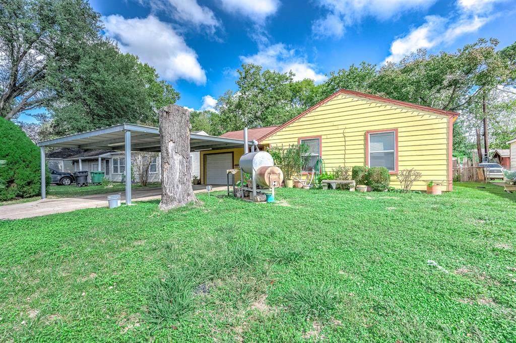 3827 Lazywood Lane - Photo 1