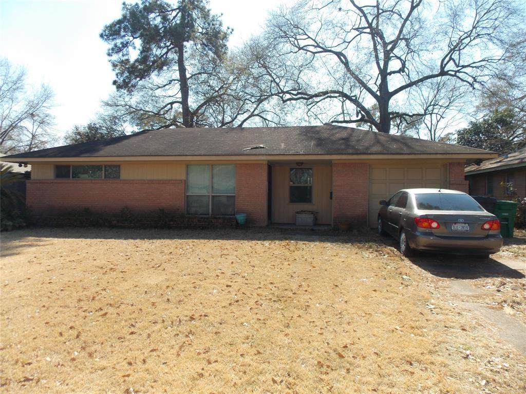 6319 Pineshade Lane - Photo 1