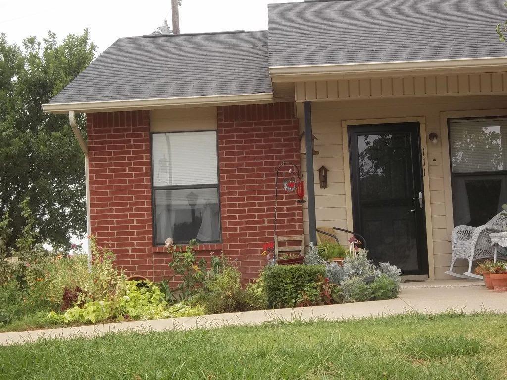 502 Criner Street - Photo 1
