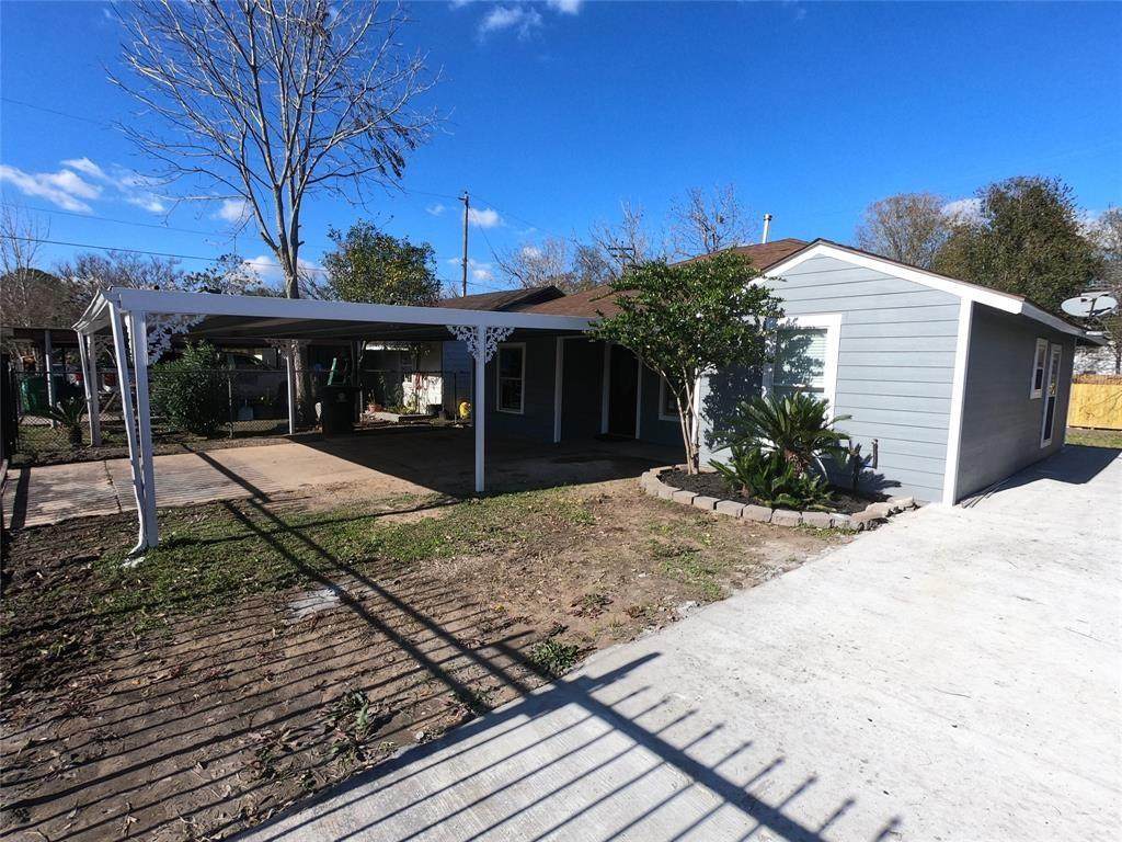 5217 Doolittle Boulevard - Photo 1
