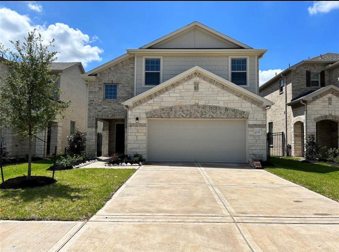 1009 Laguna Cove Drive - Photo 1