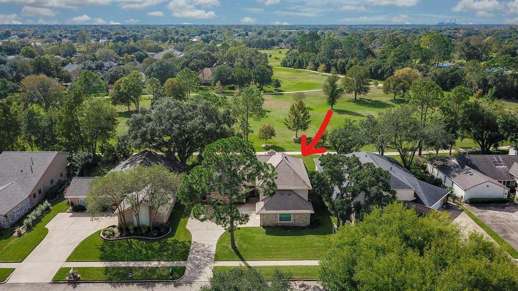 2915 Hampton Drive - Photo 1