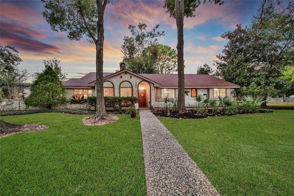 2211 Pomeran Drive - Photo 1