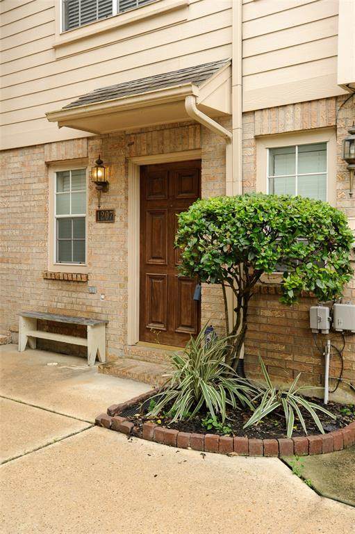 1207 Marconi Street - Photo 1