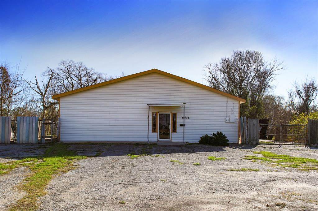 6016 Bayway Drive - Photo 1