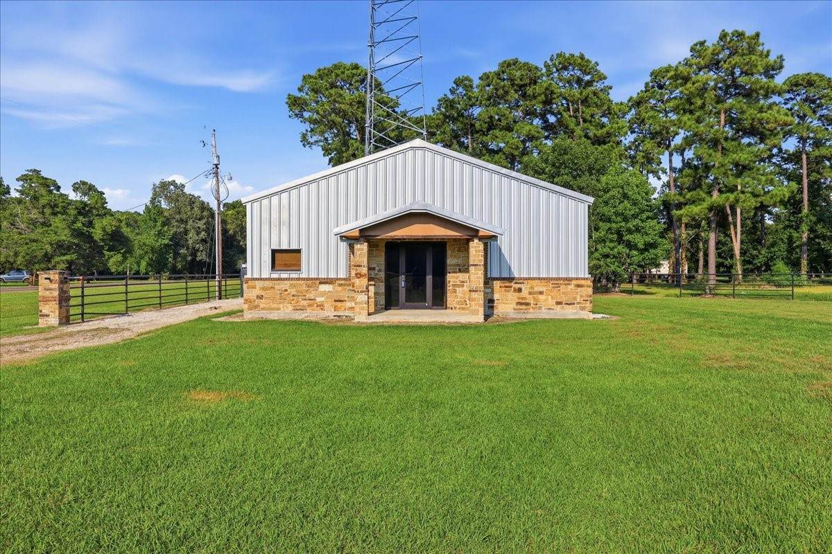 3438 Fm 563 - Photo 1