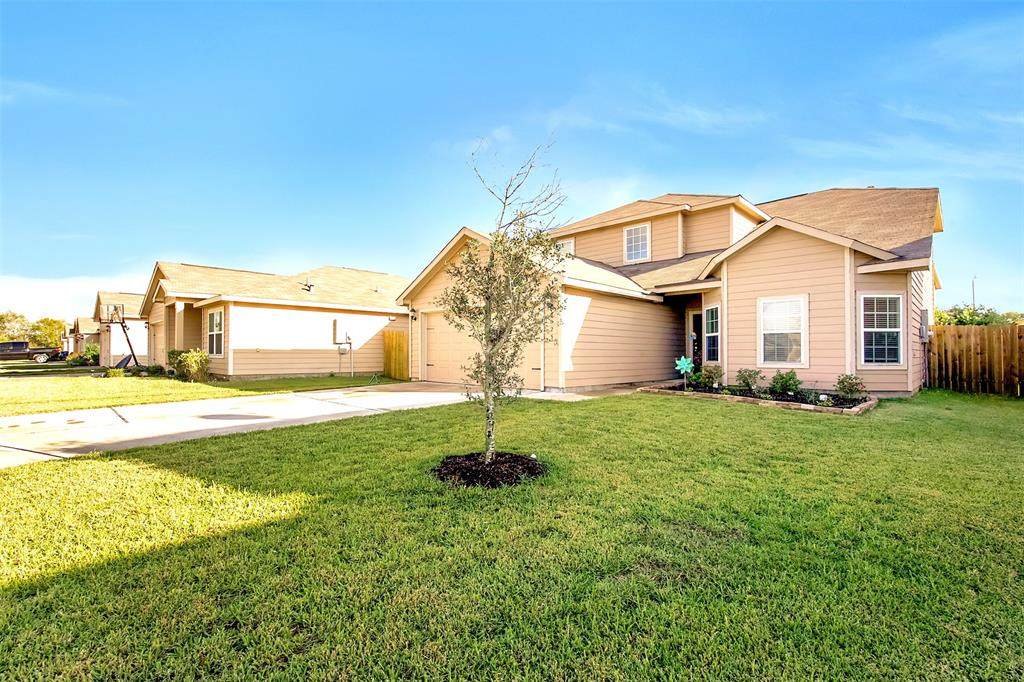 5025 Sycamore Lane - Photo 1