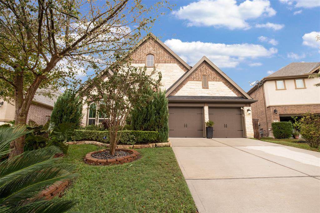 194 Climbing Oaks Place - Photo 1