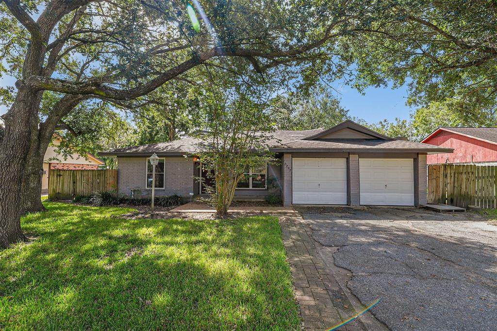 2207 Monterrey Street - Photo 1
