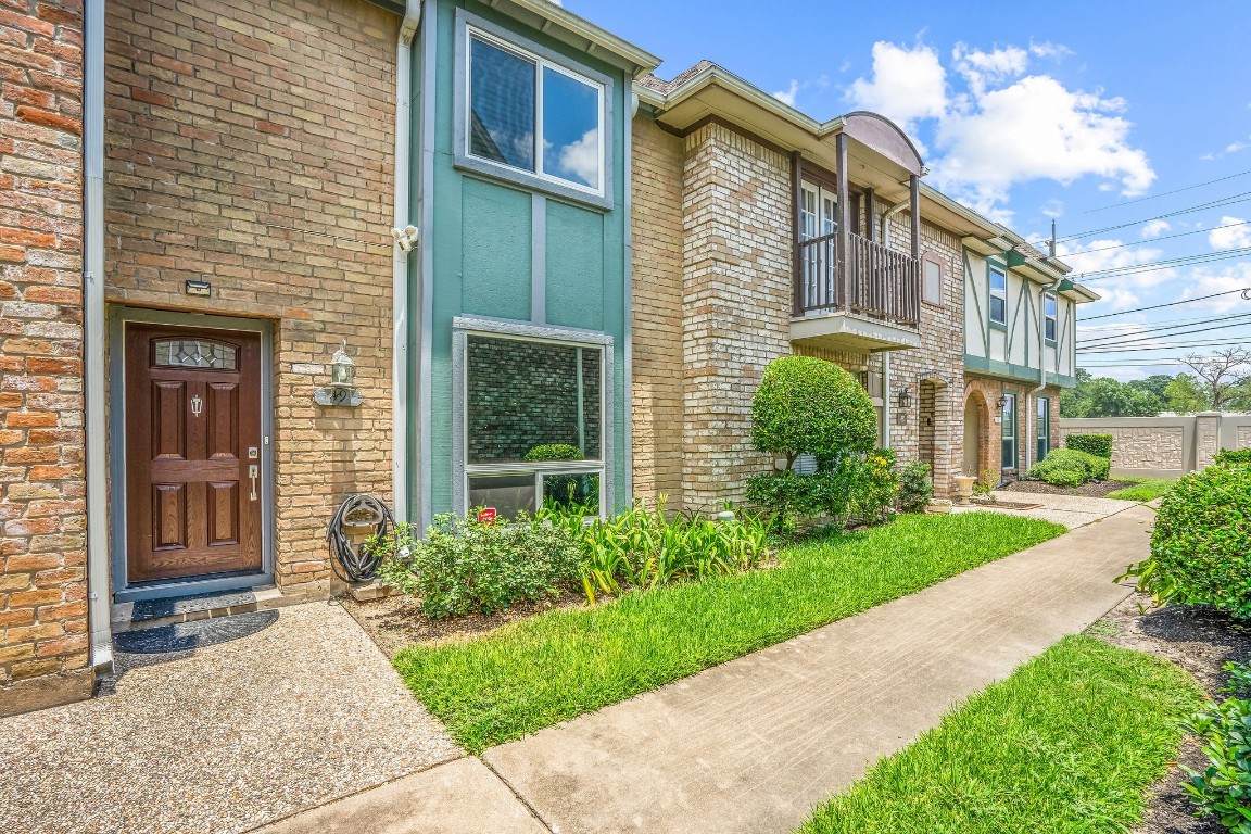 11002 Hammerly Boulevard - Photo 1