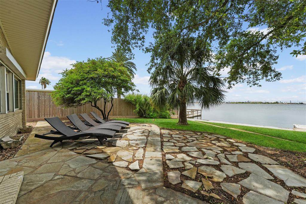 18 S Shore Drive - Photo 1