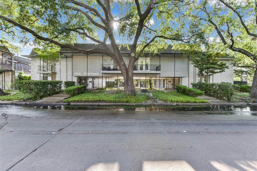 3300 Yorktown Street - Photo 1