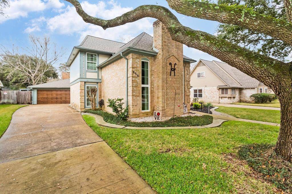 656 Rivershire Drive - Photo 1