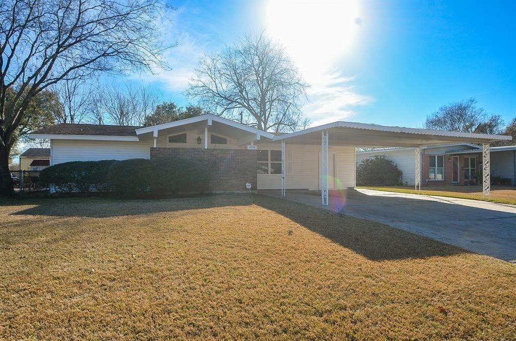 6923 Cole Creek Drive - Photo 1