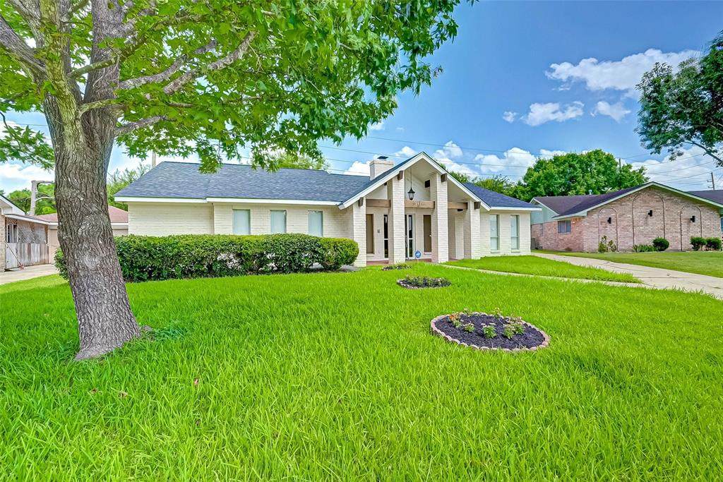 2419 Briarlee Drive - Photo 1