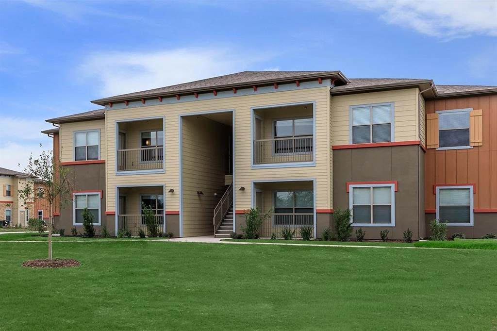 4710 Veterans Boulevard - Photo 1