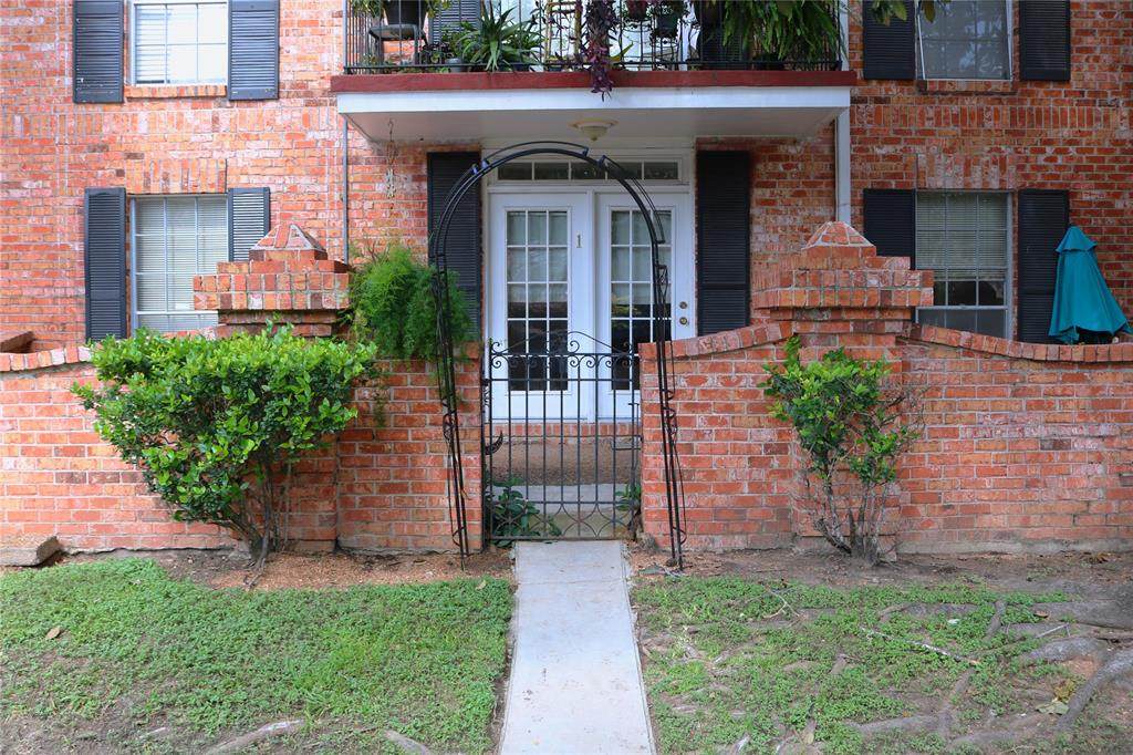 2824 Briarhurst Drive - Photo 1