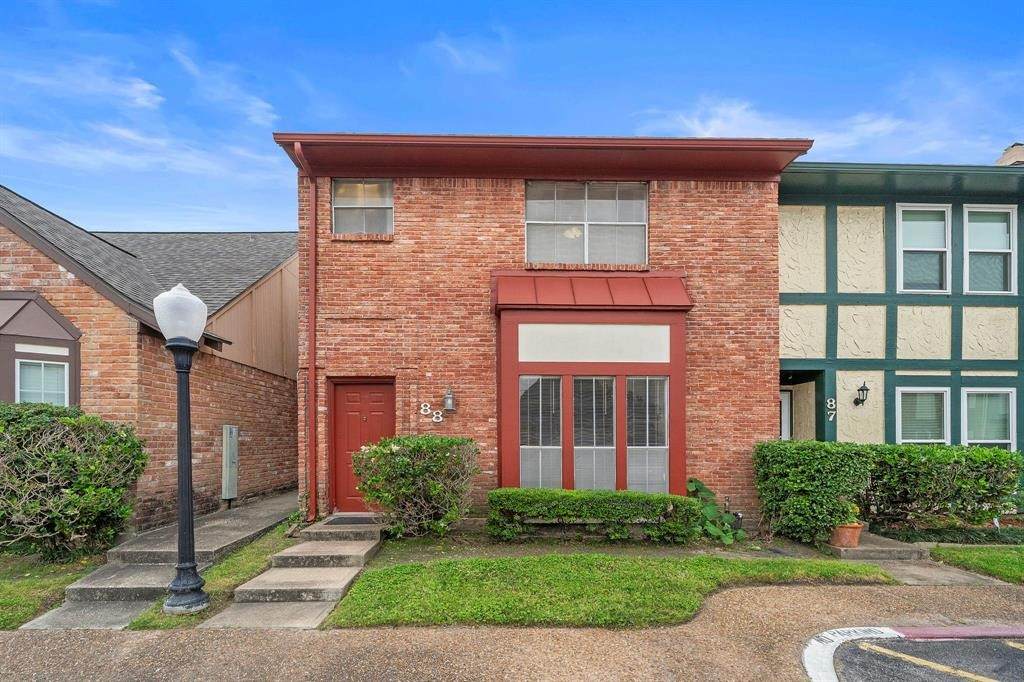 7700 Creekbend Drive - Photo 1