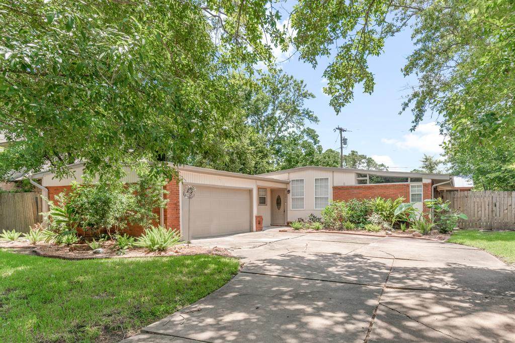 2012 Pine Grove Drive - Photo 1
