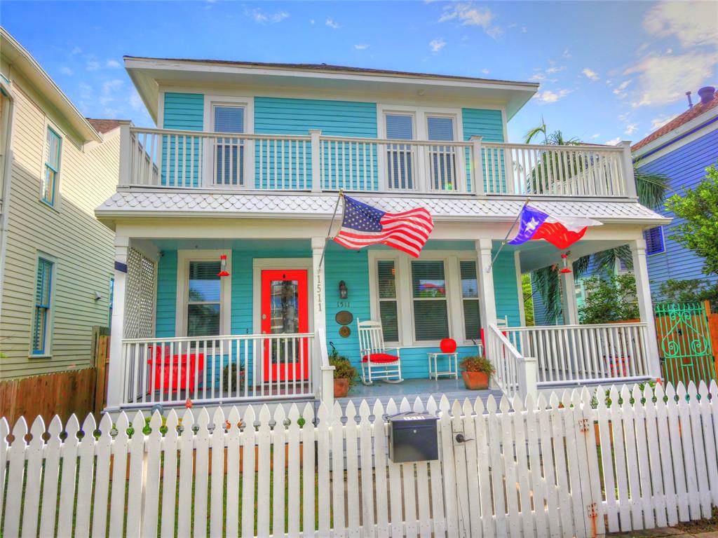 1511 Avenue M - Photo 1