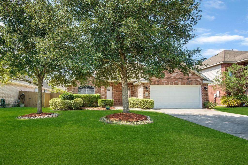 405 Magnolia Estates Drive - Photo 1
