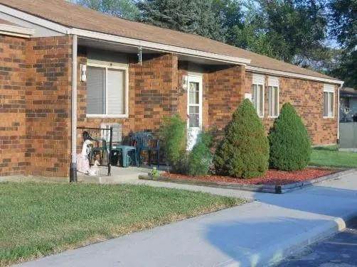 1037 Main St - Photo 1