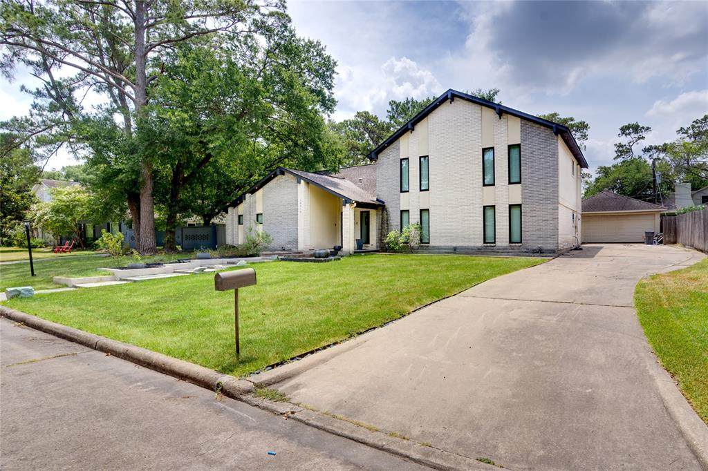 14919 Woodthorpe Lane - Photo 1