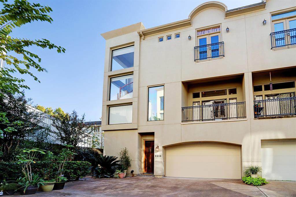 1210 Birdsall Street - Photo 1