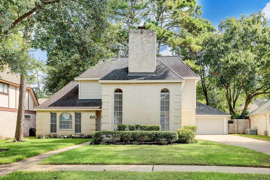 11822 Park Creek Drive - Photo 1