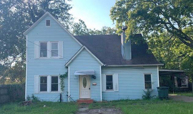 910 Avenue J - Photo 1