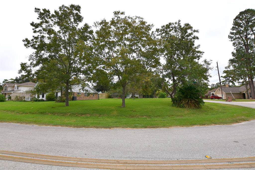 18310 Shoreline Drive - Photo 1