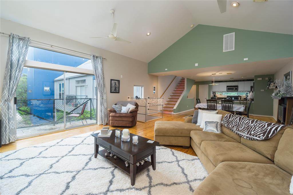 1713 Drew Street - Photo 1