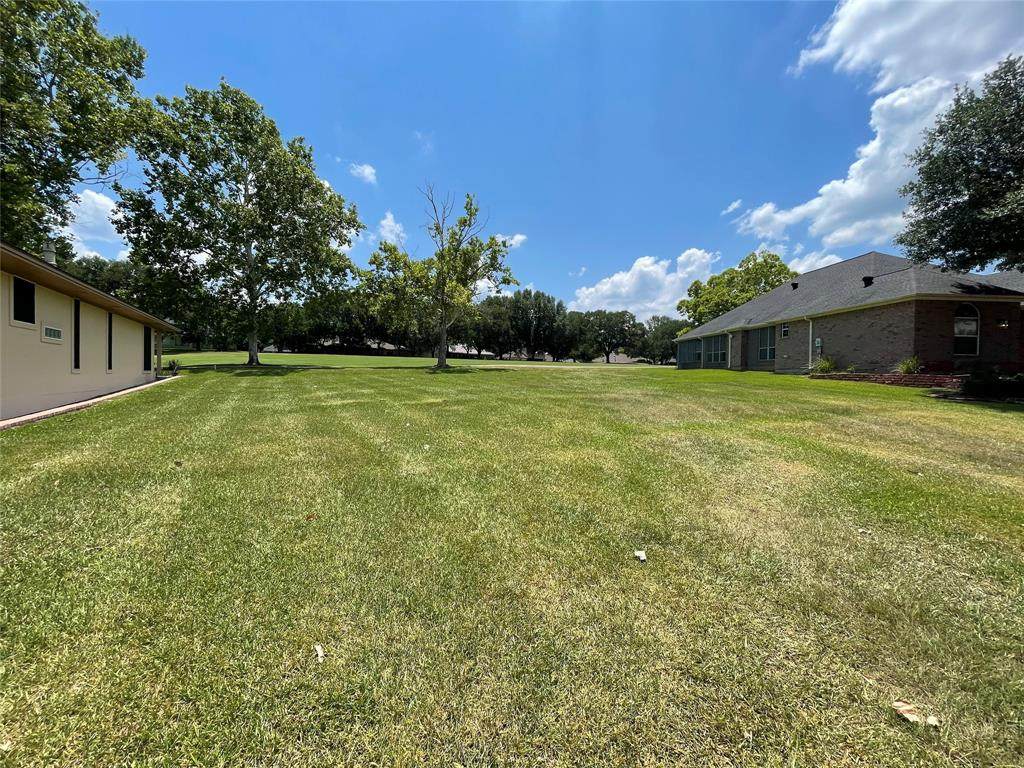 120 Waters Edge 18th - Photo 1
