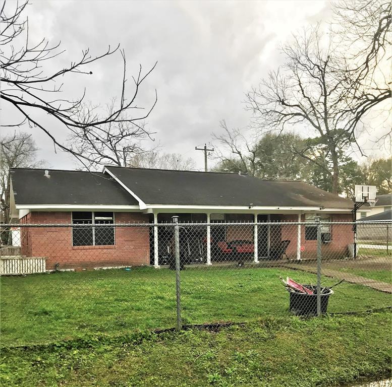 1102 Wellington Street - Photo 1