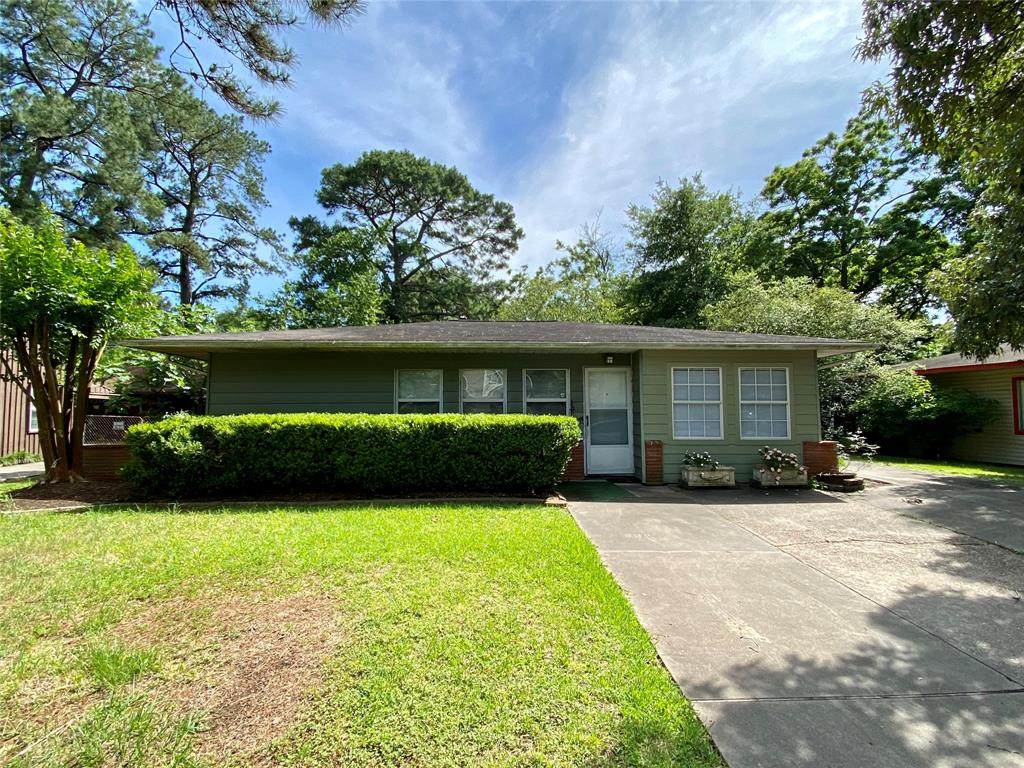 939 43rd Street - Photo 1