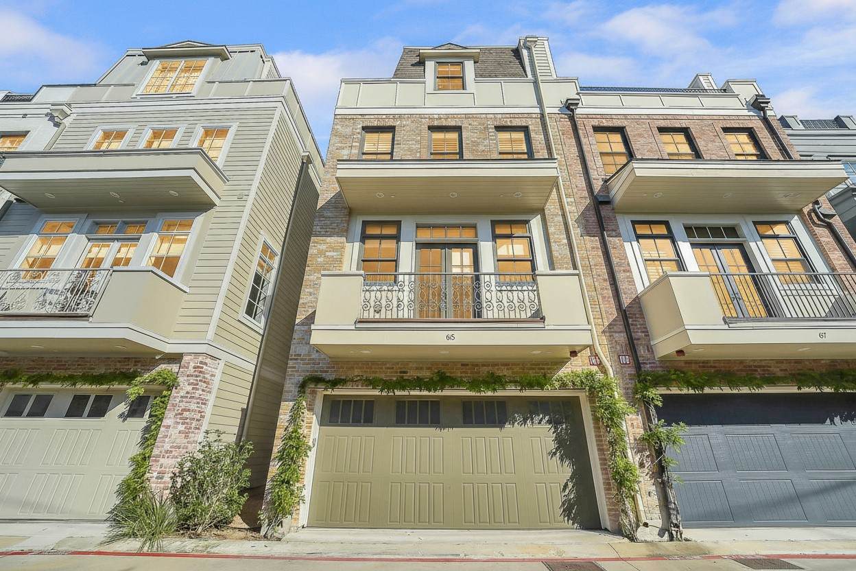 65 Crain Square Boulevard - Photo 1