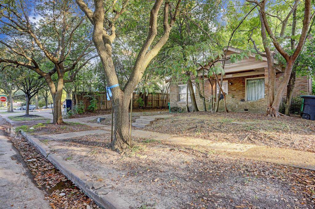 2109 Sul Ross Street - Photo 1