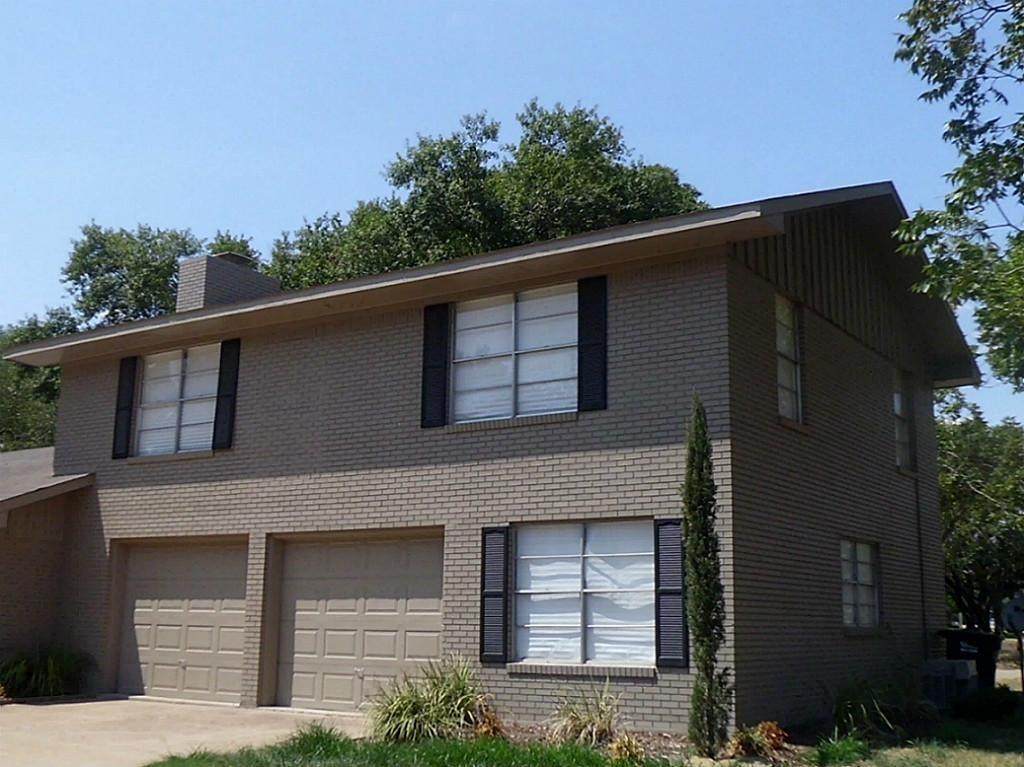 1442 Circle Drive - Photo 1