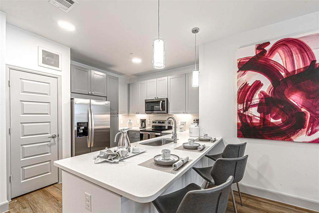 20510 Cypress Plaza Parkway - Photo 1
