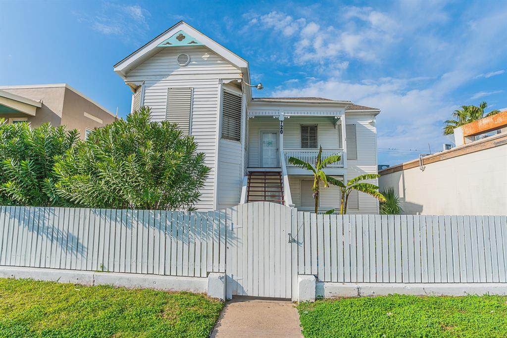 720 Avenue K - Photo 1