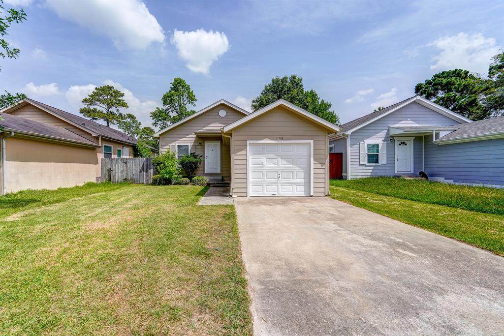 11735 Greenglen Drive - Photo 1