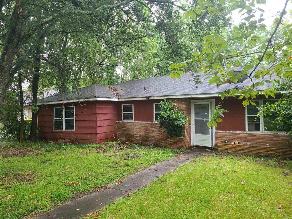 119 Lakewood Drive - Photo 1