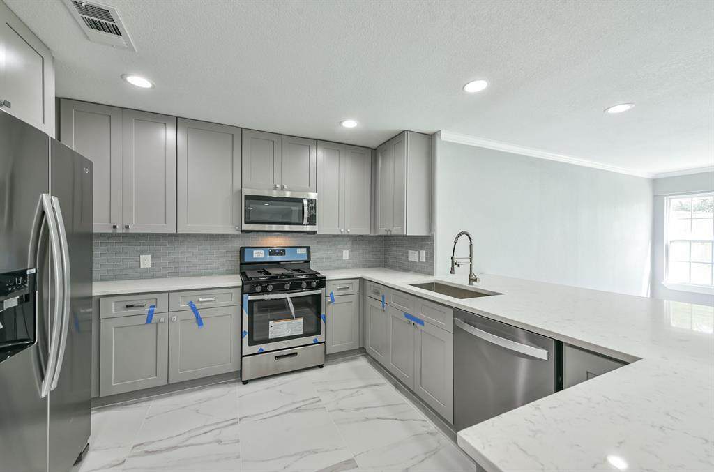 6931 Edgemoor Drive - Photo 1