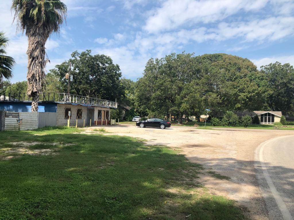 1121, 1125 Spanish Camp Road - Photo 1