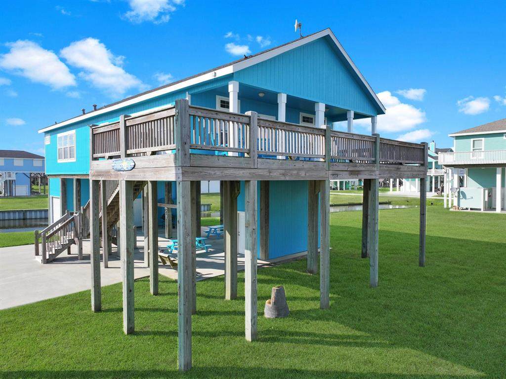 936 Surf Road - Photo 1