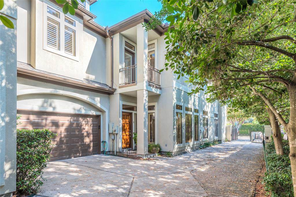 2608B Nantucket Drive - Photo 1