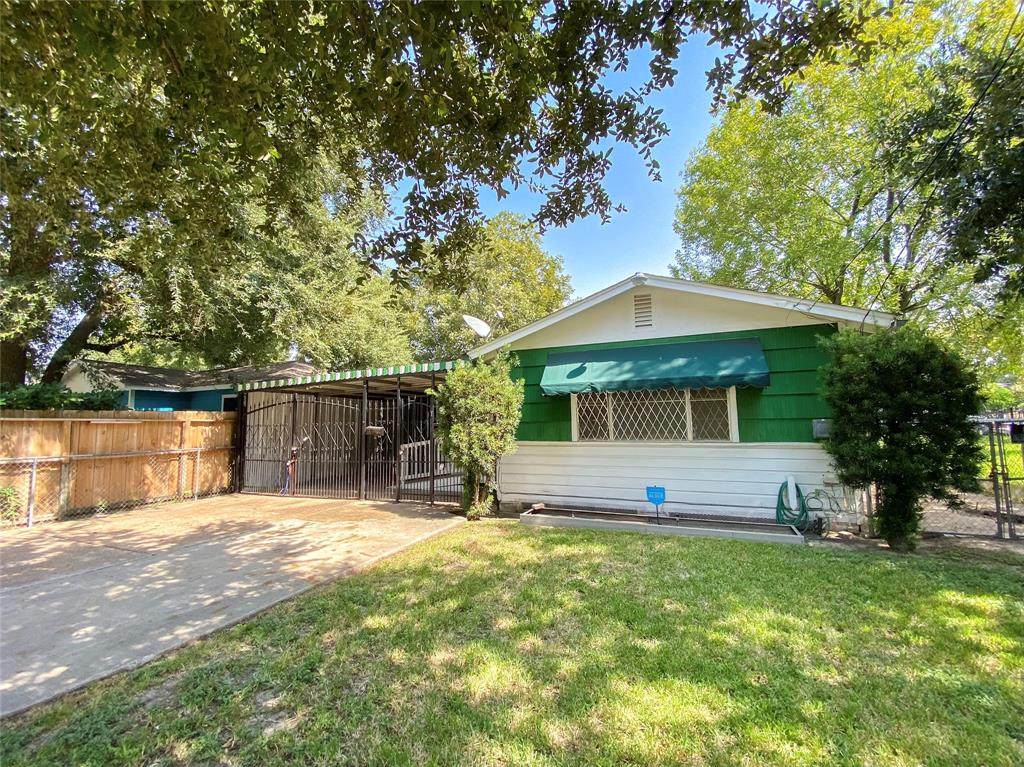 5206 Robertson Street - Photo 1