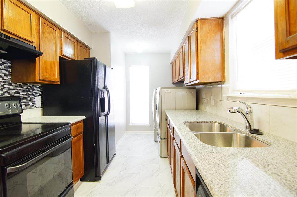 2120 El Paseo Street - Photo 1