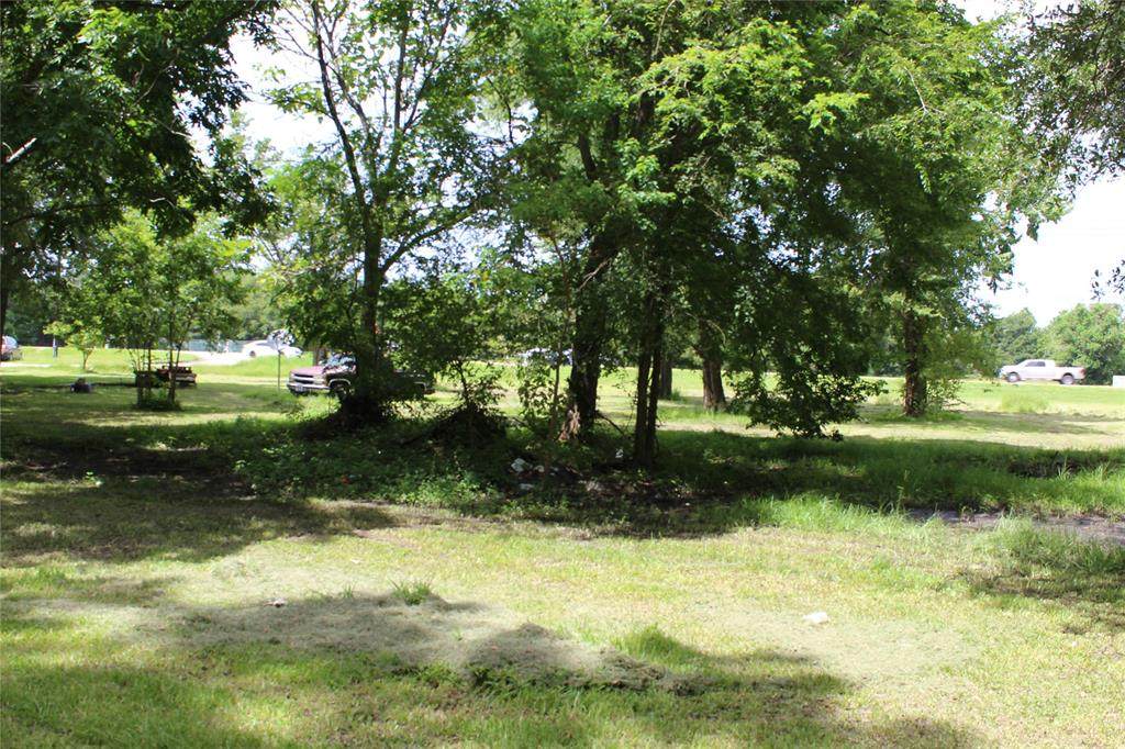 109 Aaron Dr - Photo 1
